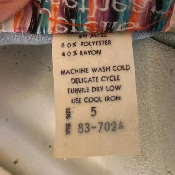 Jerrell’s Sweetheart V-neck Long Sleeve Dress - Picture 8 of 8